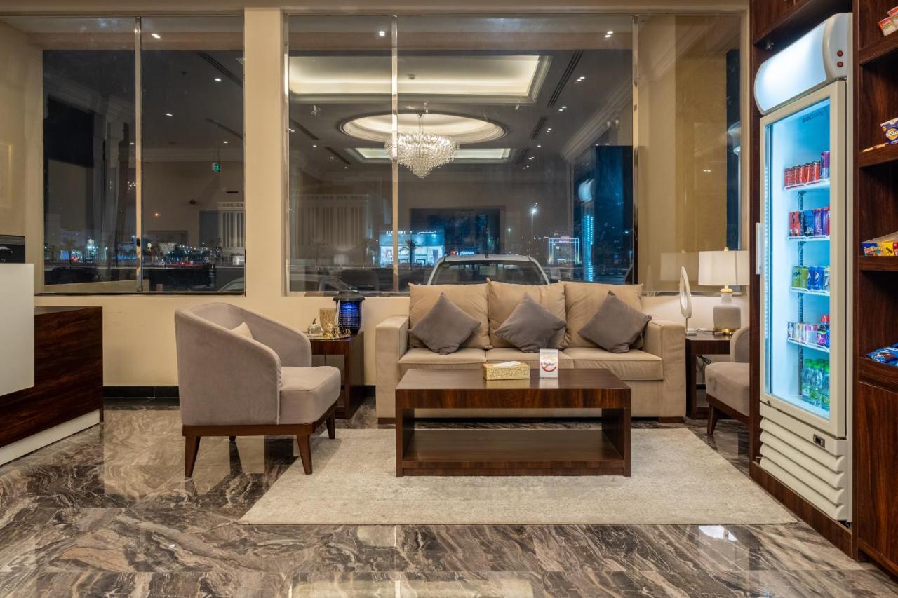 Dyafa Luxury Apartment Ал Хубар Екстериор снимка