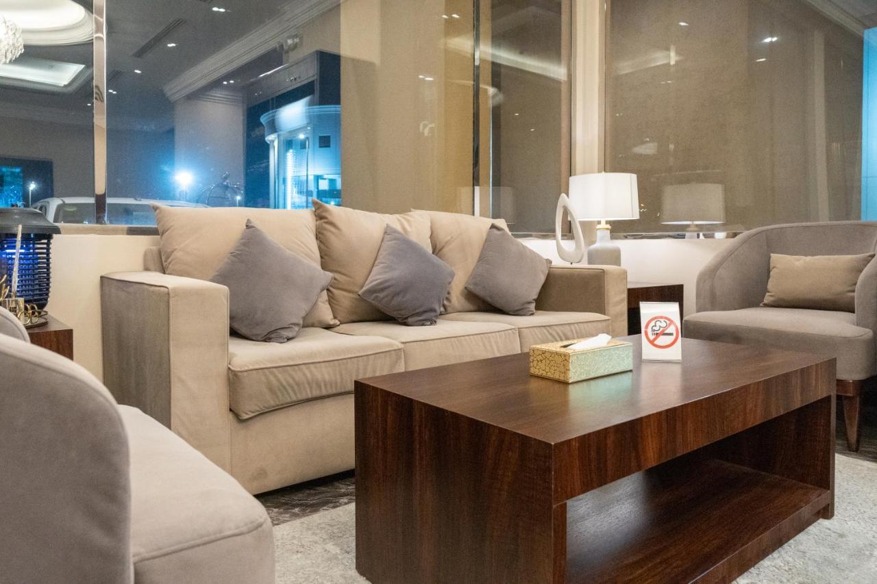 Dyafa Luxury Apartment Ал Хубар Екстериор снимка