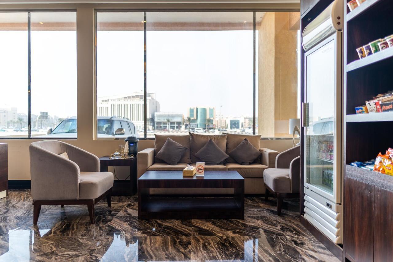 Dyafa Luxury Apartment Ал Хубар Екстериор снимка