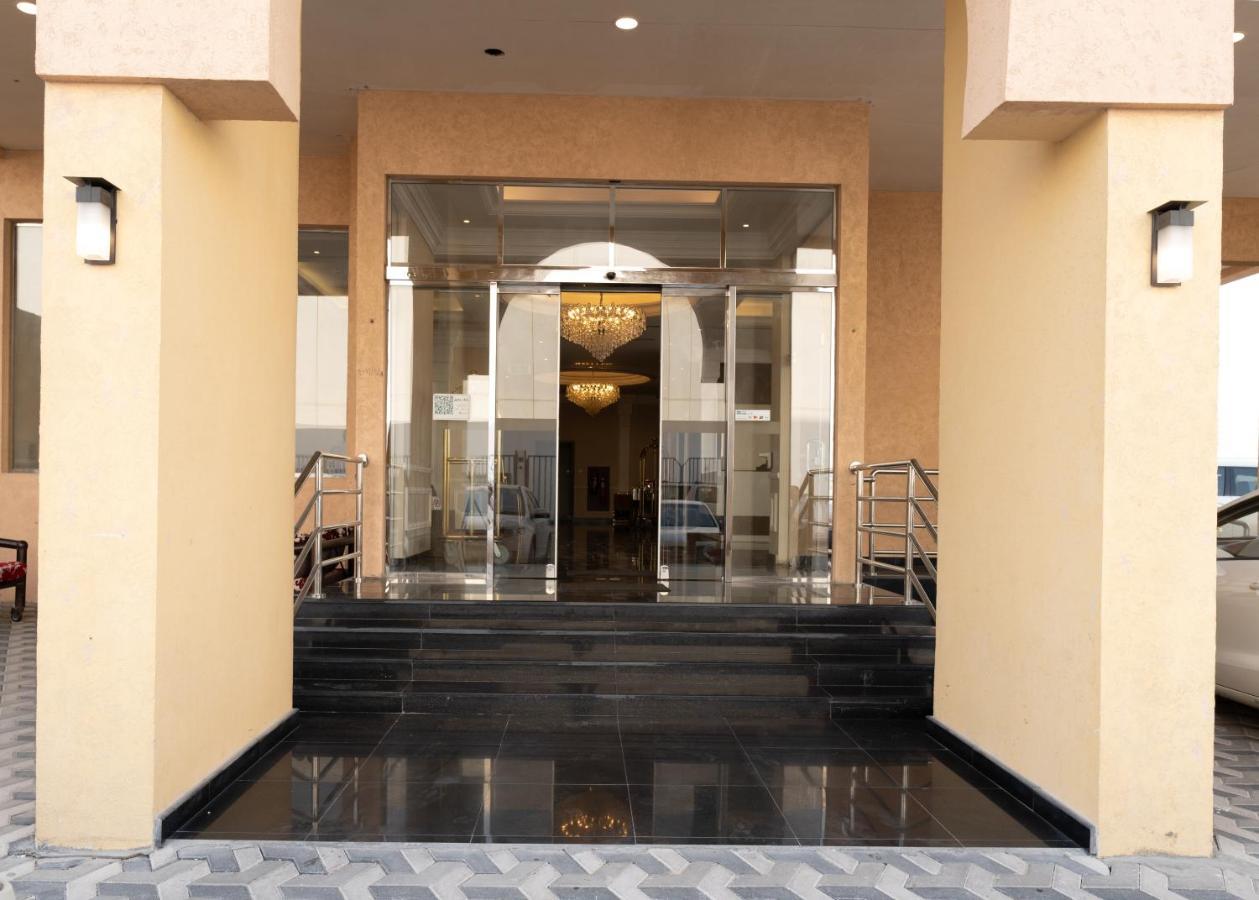 Dyafa Luxury Apartment Ал Хубар Екстериор снимка