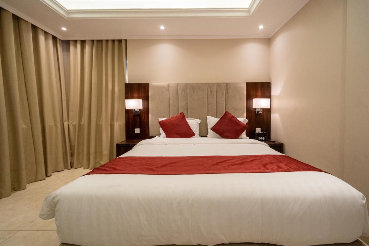 Dyafa Luxury Apartment Ал Хубар Екстериор снимка