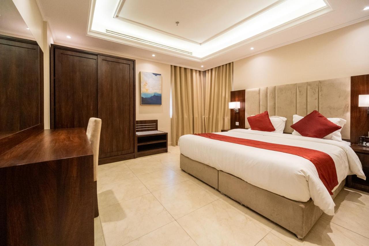 Dyafa Luxury Apartment Ал Хубар Екстериор снимка