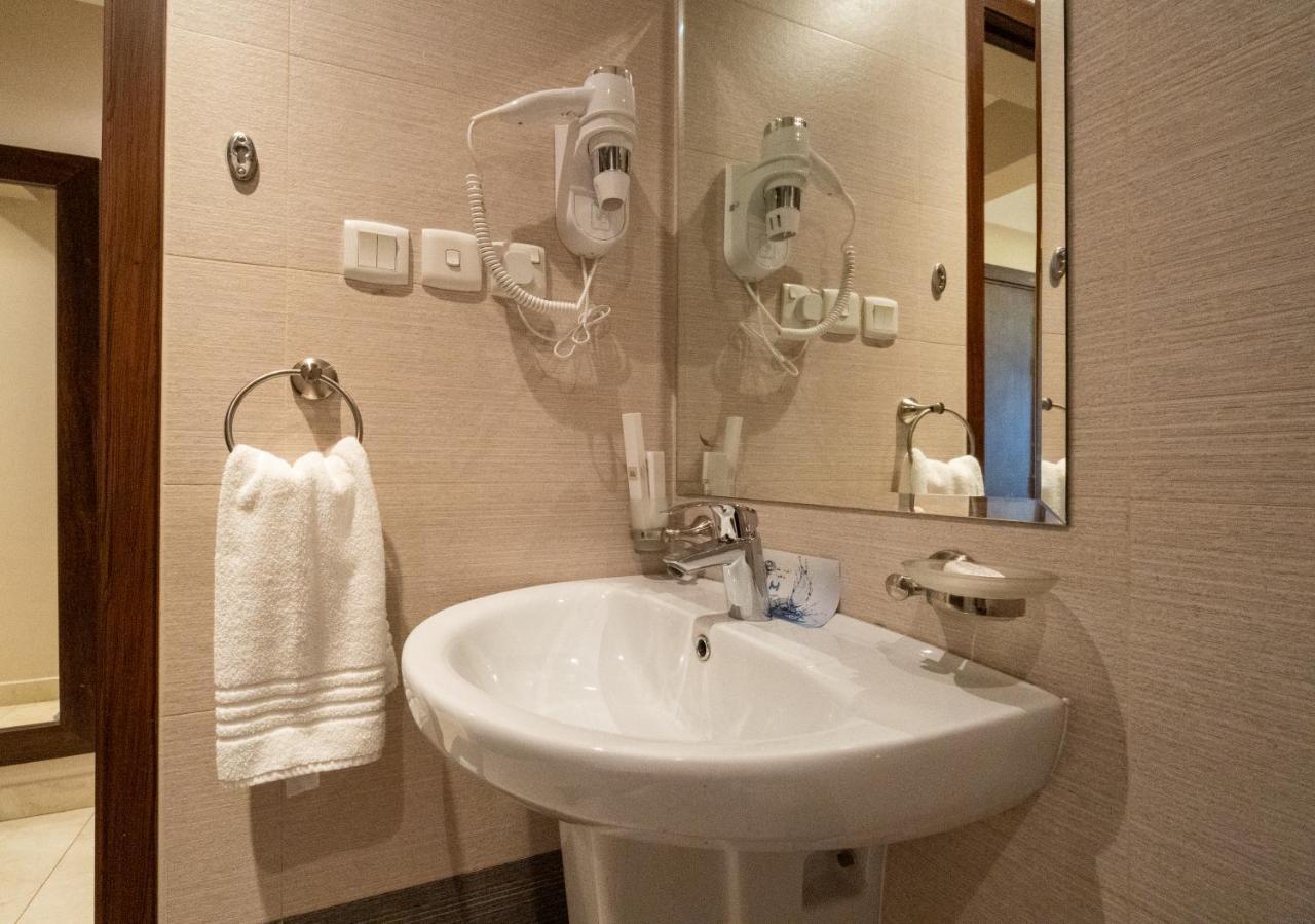 Dyafa Luxury Apartment Ал Хубар Екстериор снимка