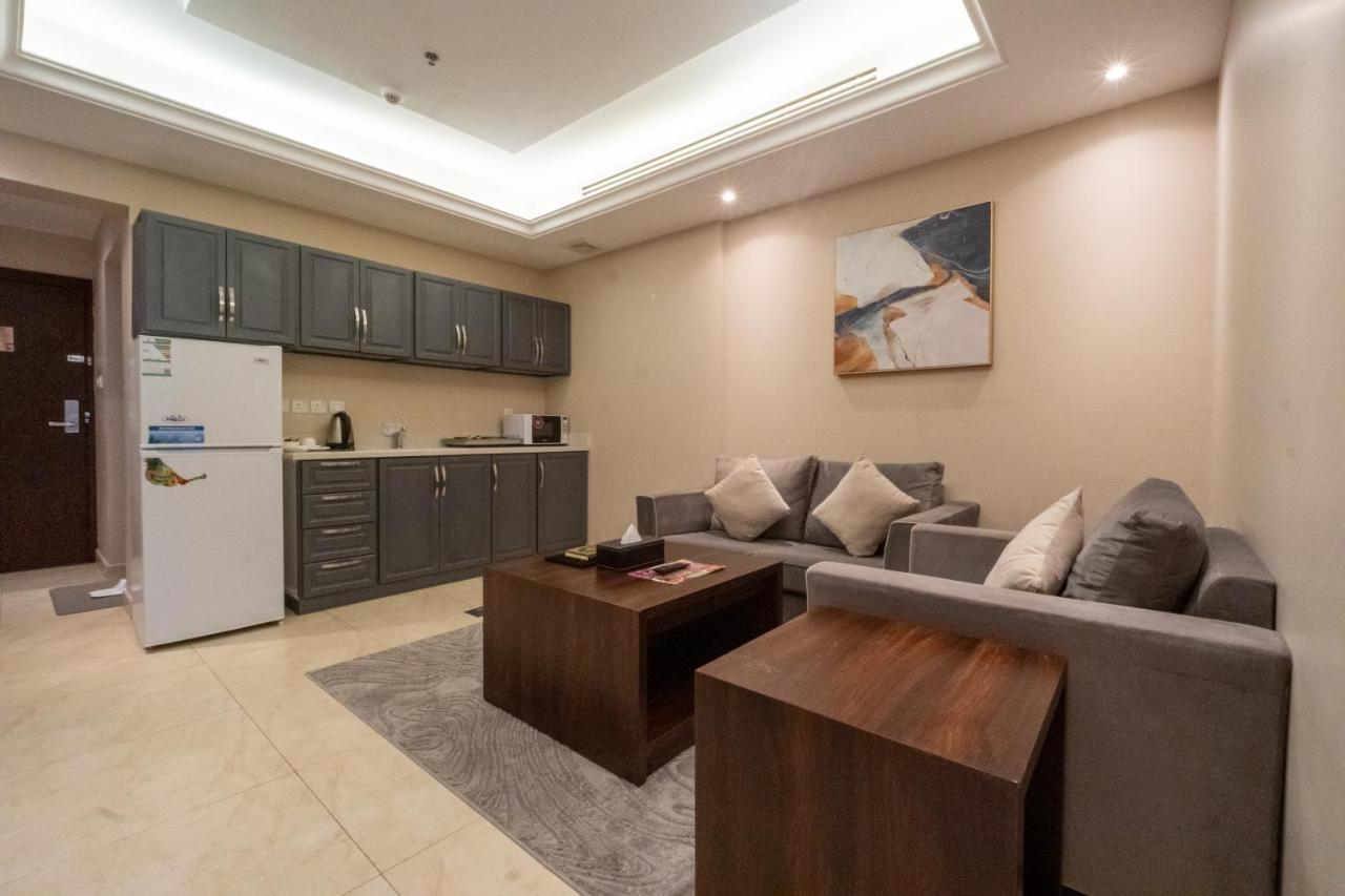 Dyafa Luxury Apartment Ал Хубар Екстериор снимка
